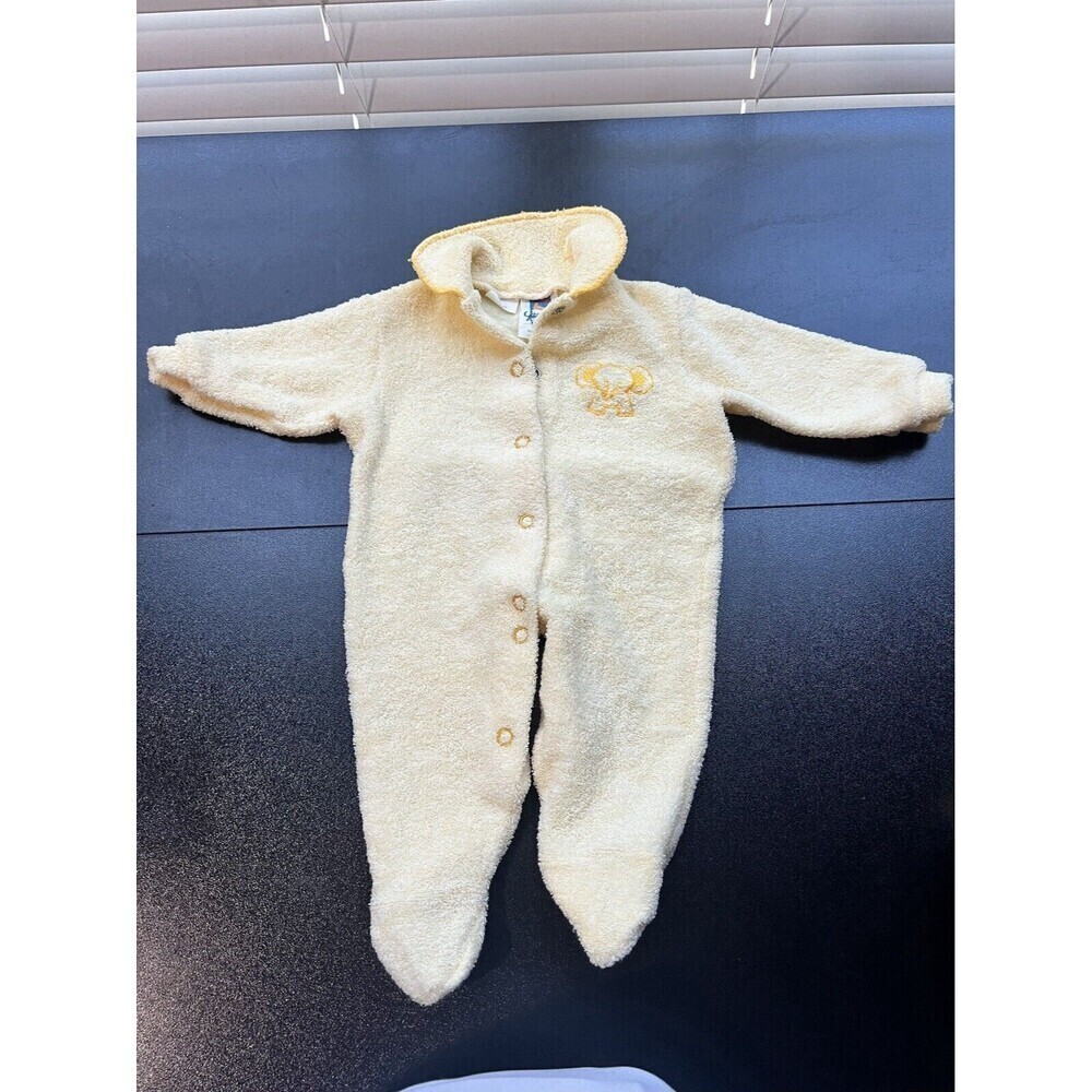 Carters, Vintage  w/ Elephant Sz 6m Light Yellow Collard Footed Button footie